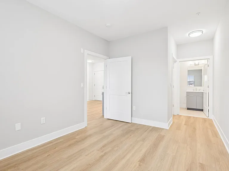 Meridia Roselle Park 10 — Photo 26