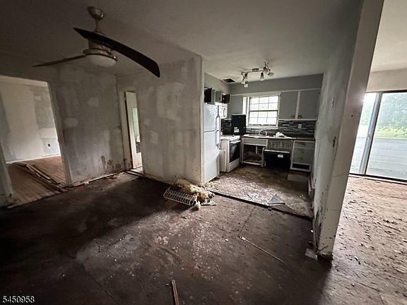 5th image of 3011 Cromwell Ct