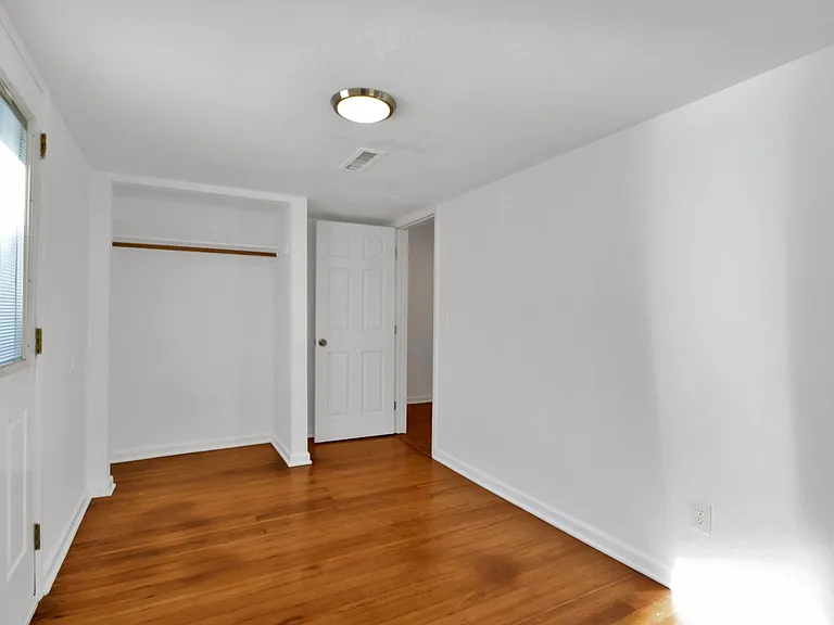 325 S Alarcon St — Photo 9