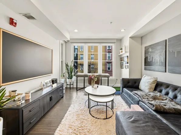 313 7th Street image 1 of 22