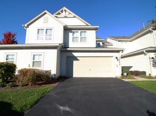 2946 Falling Waters Ln, Lindenhurst, IL 60046