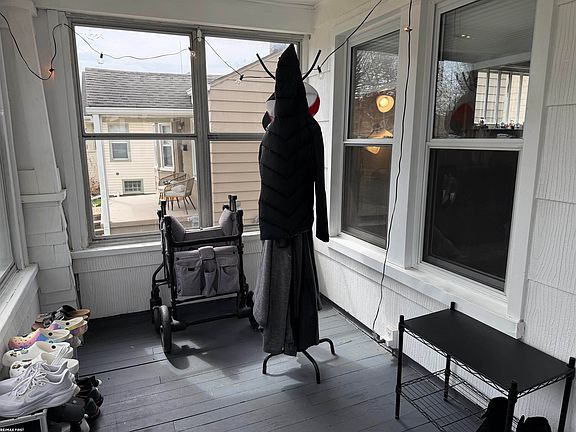 5th image of 608 S Edgeworth Ave
