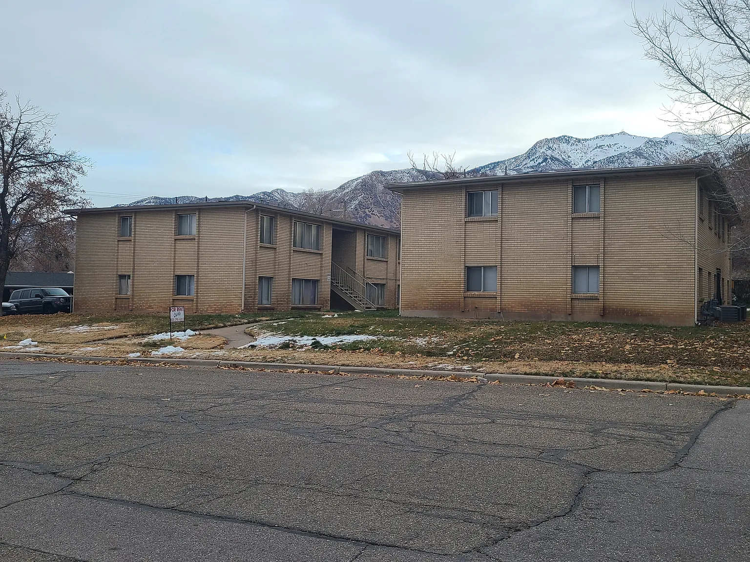 2 bed, 1100 sqft, $900 — Photo 1