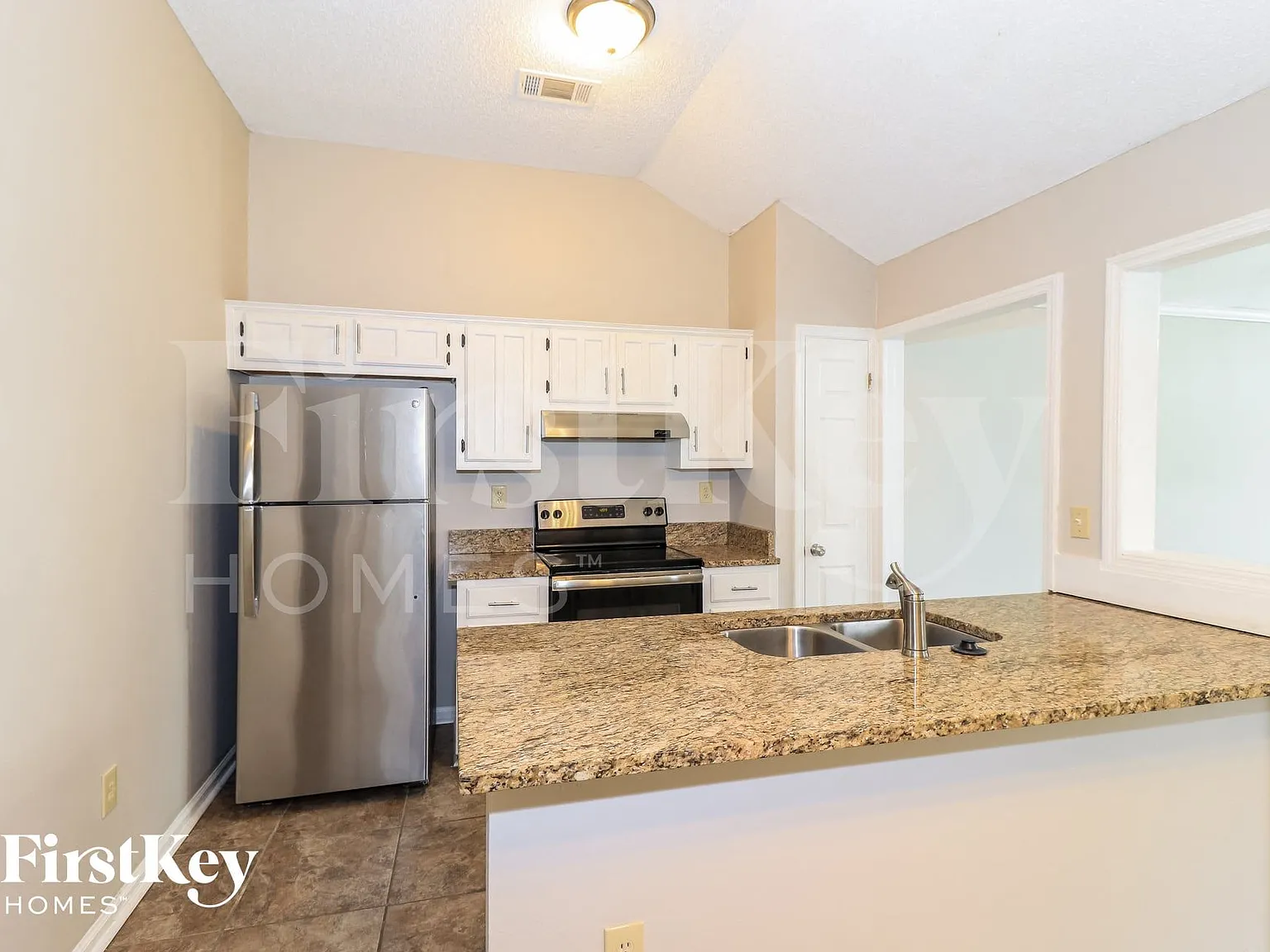 3 bed, 2.0 bath, 1461 sqft, $1,620 — Photo 4