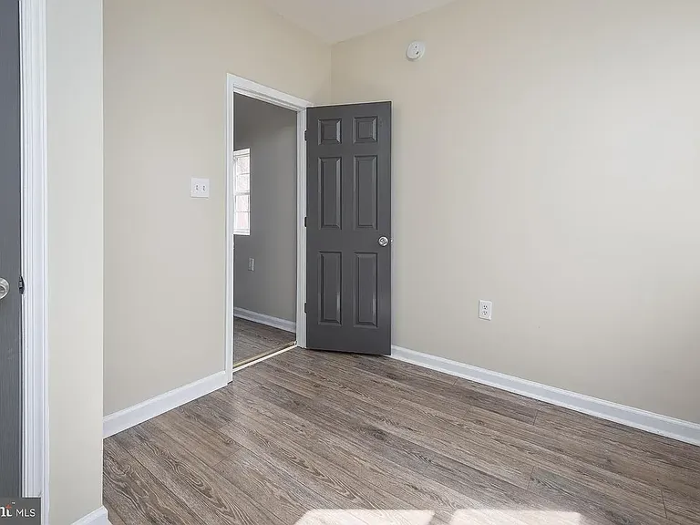 2444 Druid Hill Ave — Photo 13