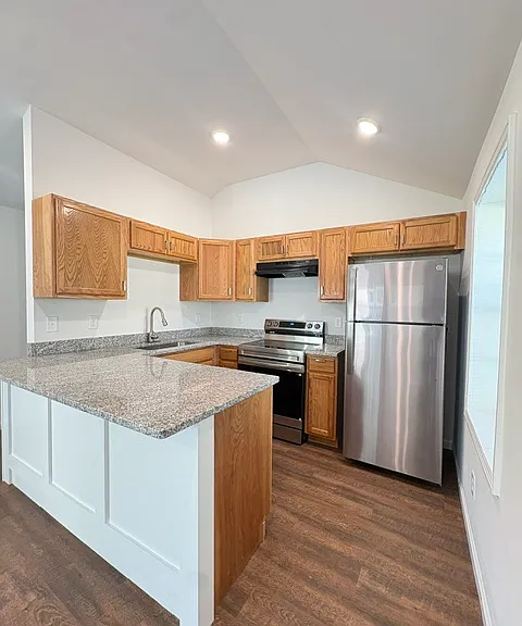 2520 Booker St — Photo 8