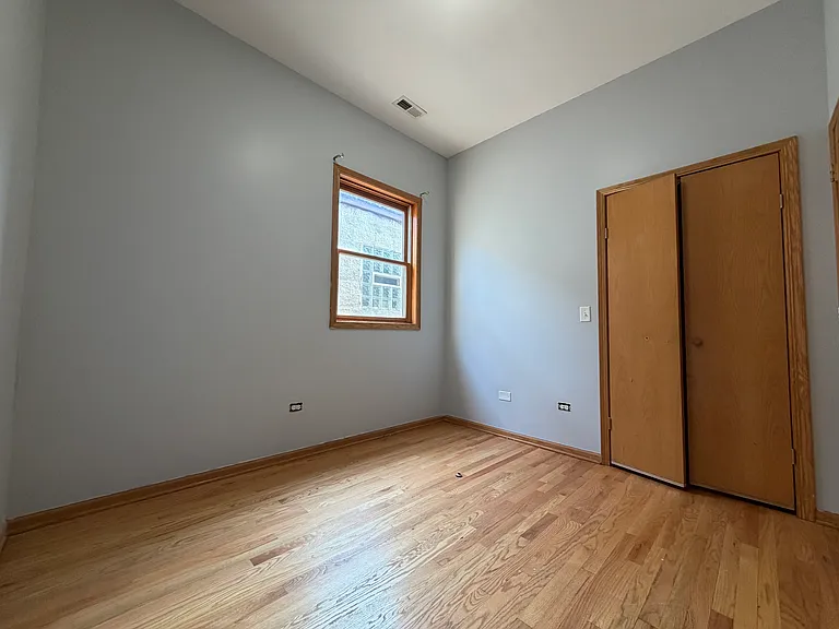 4227 S Calumet Ave #3 — Photo 8