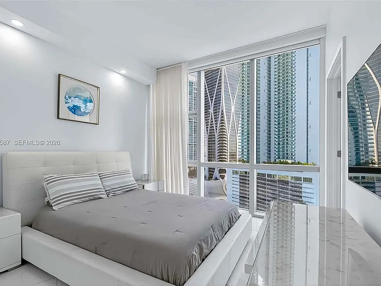 851 NE 1st Ave #1603 — Photo 9