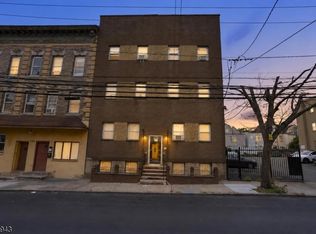 592 N 6th St, Newark, NJ 07107
