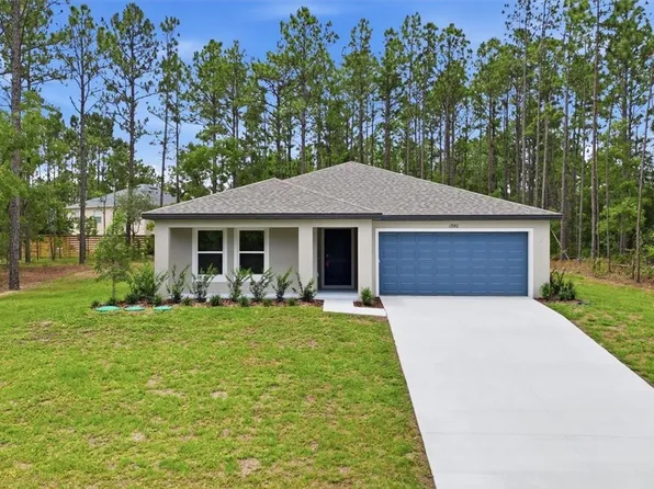 1390 W Kenmore Dr, Citrus Springs, FL 34434