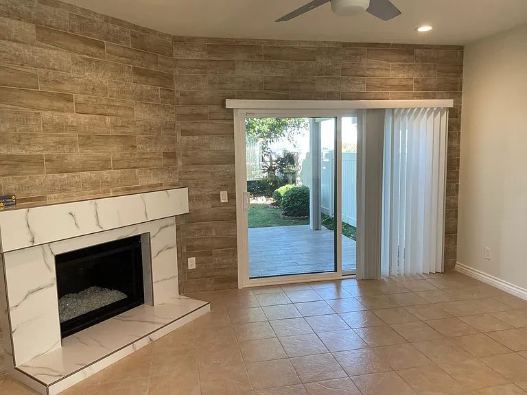 1820 Willowspring Dr — Photo 2