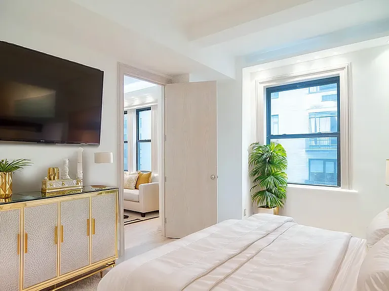 145 W 58th St #11M — Photo 11