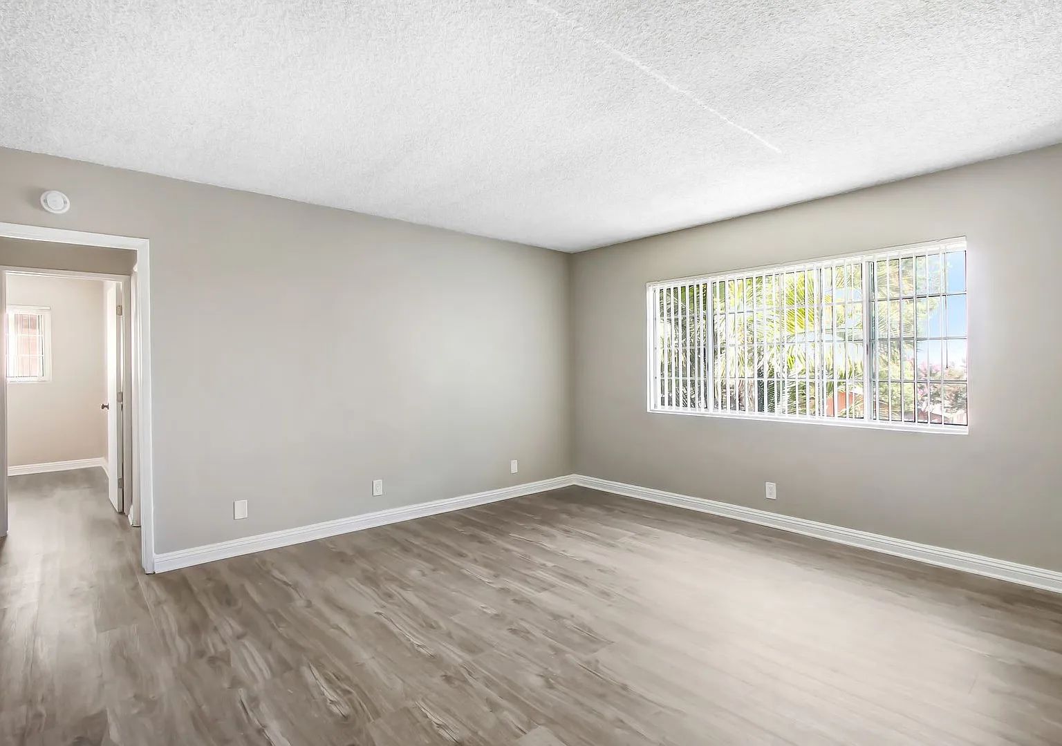 1336 W. Stoneridge Ct. — Photo 1