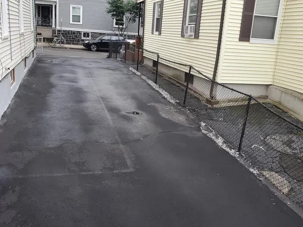 56 Pinckney St, Somerville, MA