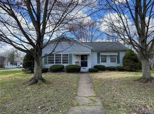 514 S 4th St, Marshall, IL 62441