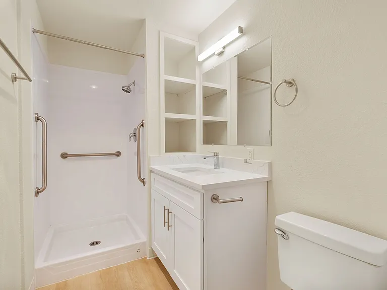 Lawton Park Villas- One month free- 2 Bed / 2 Bath Space to Live, Room to Breathe, All Yours. Mag... — Photo 11
