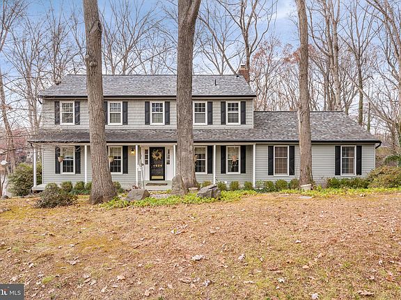 2nd image of 4604 Spalding Dr