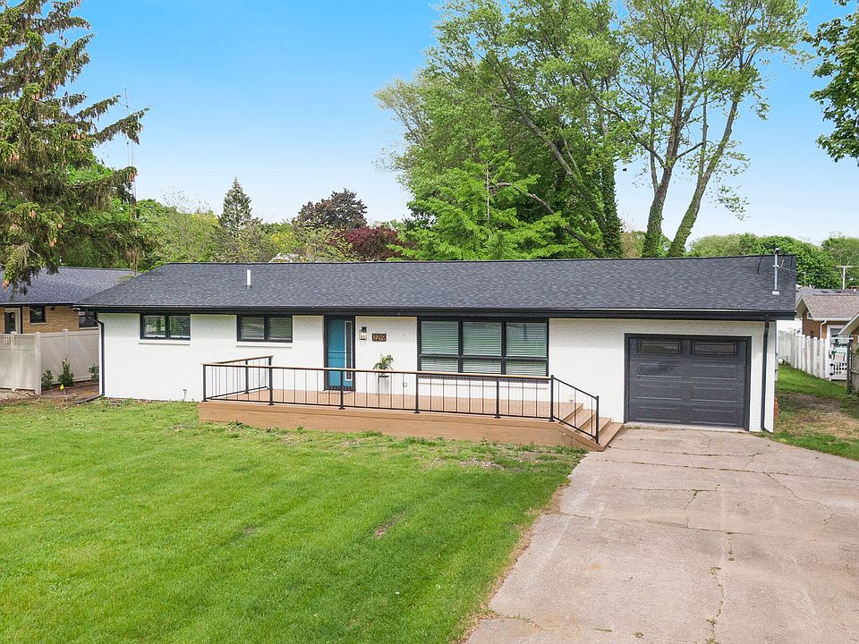 1st image of 2219 Lakeshore Dr