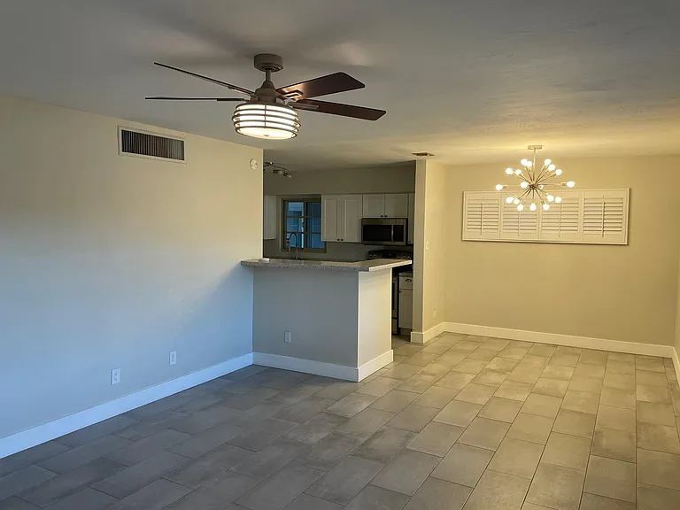 6713 E Palm Ln — Photo 4