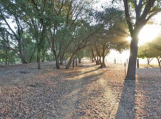 22460 N 6th St, Clements, CA 95227