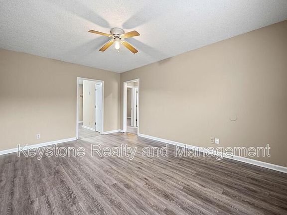 3rd image of 704 Peachers Dr #F