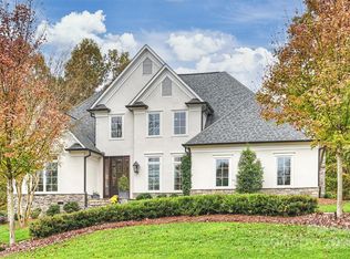 6738 Wynfaire Ln, Charlotte, NC 28210