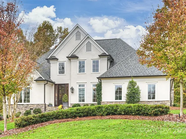 6738 Wynfaire Ln, Charlotte, NC 28210