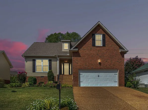 3974 Kristen St, Spring Hill, TN 37174