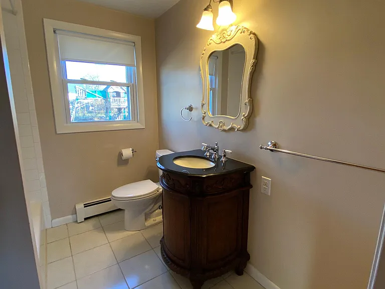 236 Spooner Ave — Photo 16