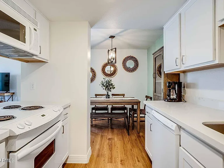 7906 E Keim Dr — Photo 14