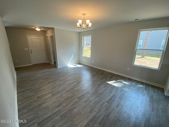5th image of 259 Desert Orchid Cir