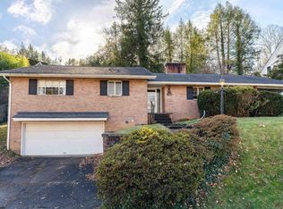 18 Maple Ave, Morgantown, WV 26501