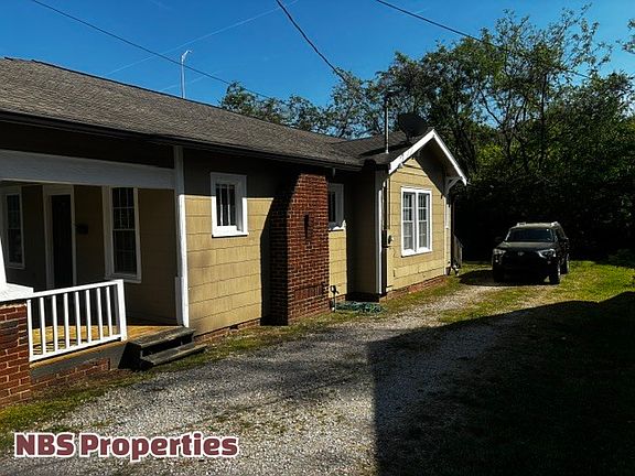 4th image of 320 E Glenwood Ave