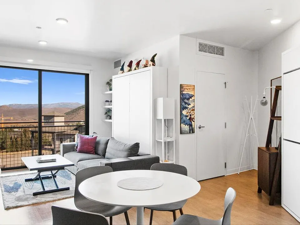2670 Canyons Resort Dr #401