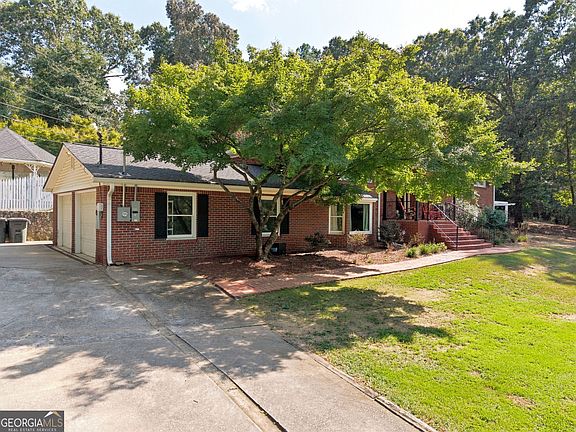 3rd image of 22 Coats Rd