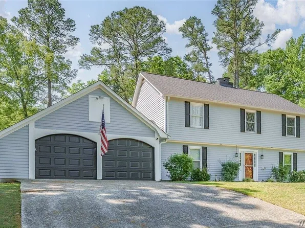 801 Kirkwood Dr, Northport, AL 35473