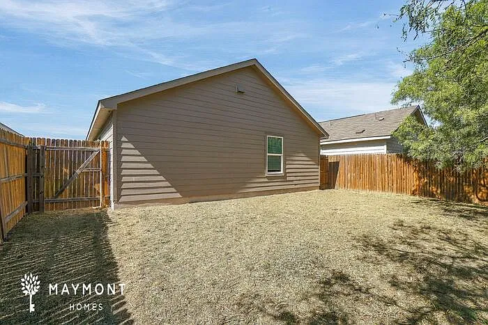 3 bed, 2.0 bath, 1266 sqft, $1,675 — Photo 3