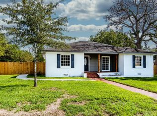 716 E Main St, Madisonville, TX 77864