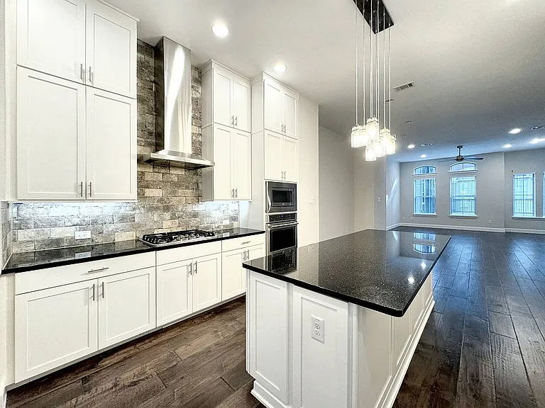 1367 Branchwood Pl — Photo 10