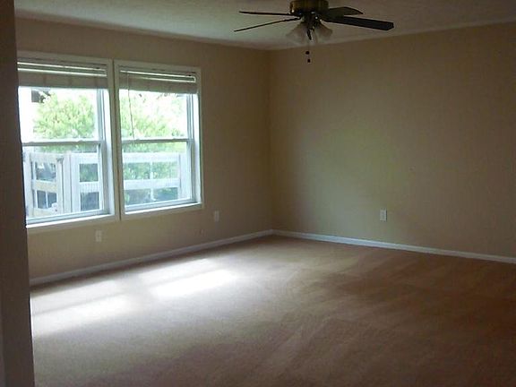 5th image of 311 Hartford Ct