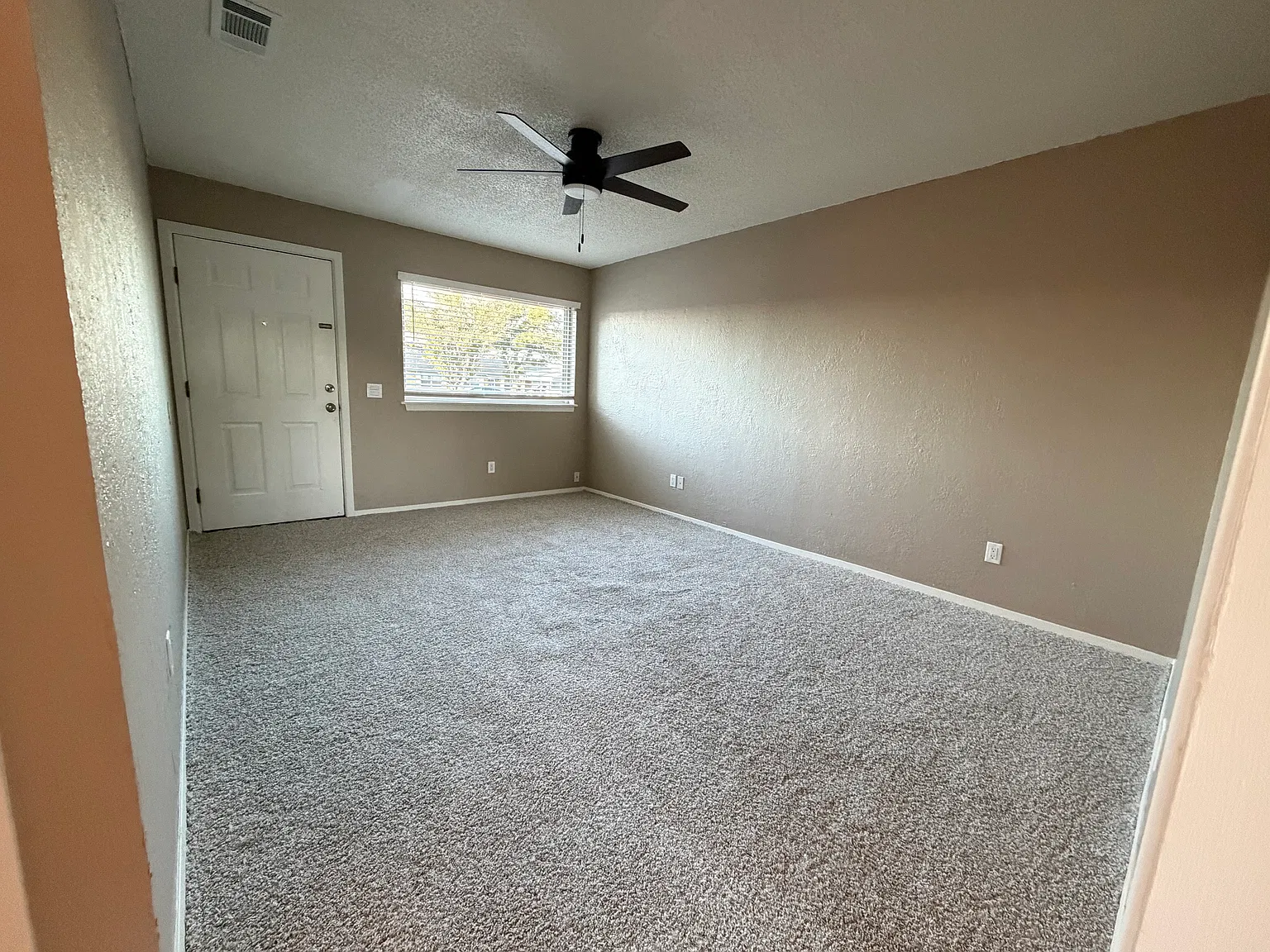 4703 Marshall St — Photo 2