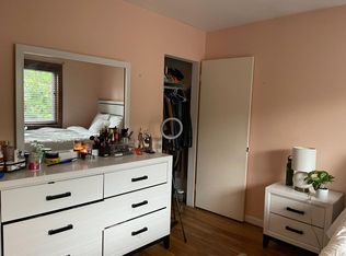 32 Park Avenue Ct APT 14, West Springfield, MA 01089