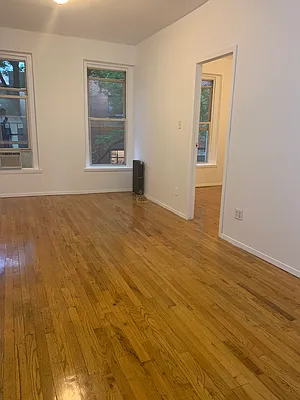 Rented by Dynamik Realty | media 14