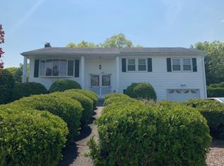 110 Steve Dr, Taunton, MA 02780