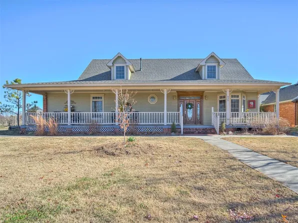 835 County Street 2917, Tuttle, OK 73089