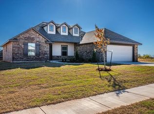 2024 W Flintlock Way, Mustang, OK 73064