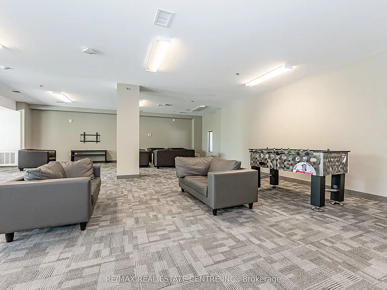251 Hemlock St #707 — Photo 27