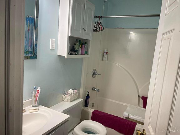5th image of 4338 Vine St