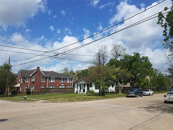 2nd image of 3605 Hutchins St