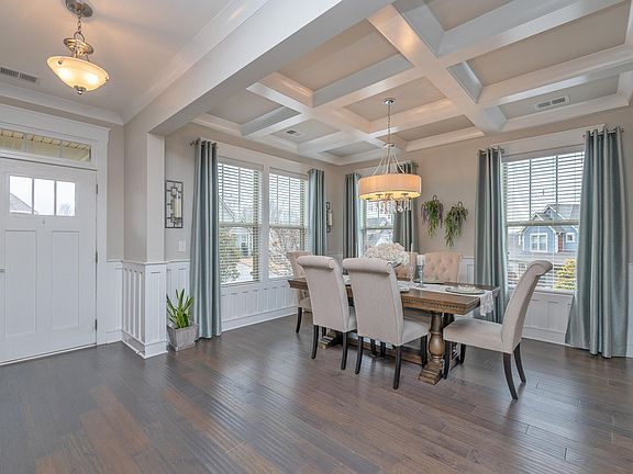 3rd image of 120 Longfellow Way